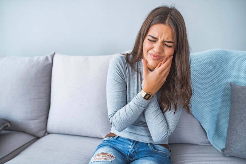 Toothaches: Causes, Symptoms, and When to Seek Emergency Dental Care